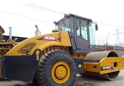 做好这几点可延长压路机的使用寿命